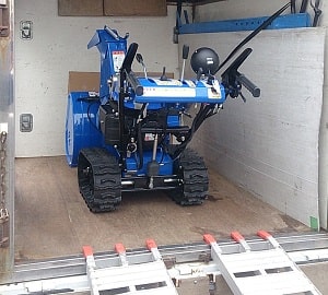 赤帽除雪機配送